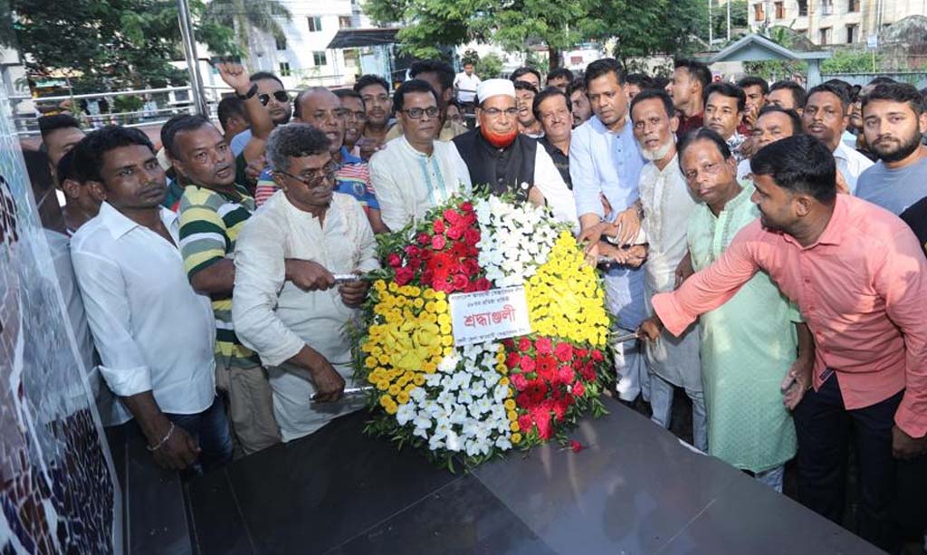 ফেনীতে স্বেচ্ছাসেবক লীগের প্রতিষ্ঠাবাষির্কী উদযাপন