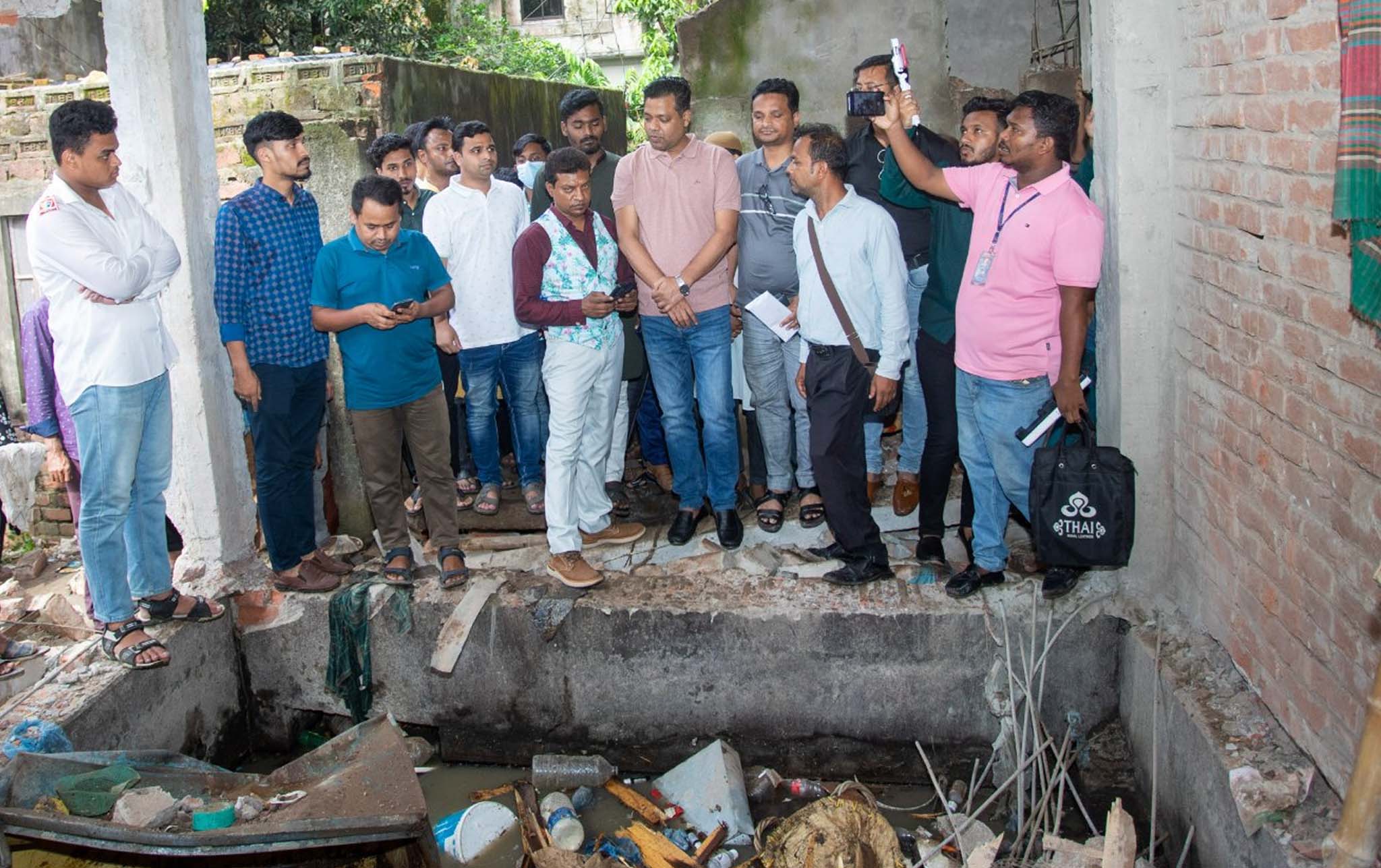 নাজির রোডে নিহতদের দাফন-কাপনে স্বপন মিয়াজীর সহায়তা