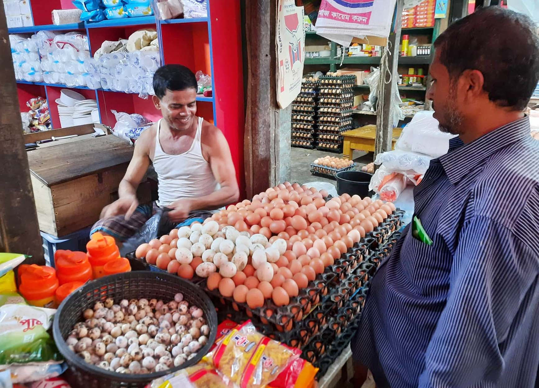 ফেনীতে ডিমের দাম কমছে