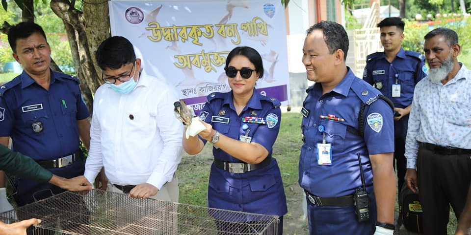 কাজিরবাগ ইকোপার্কে দেড়শতাধিক বন্যপাখি অবমুক্ত