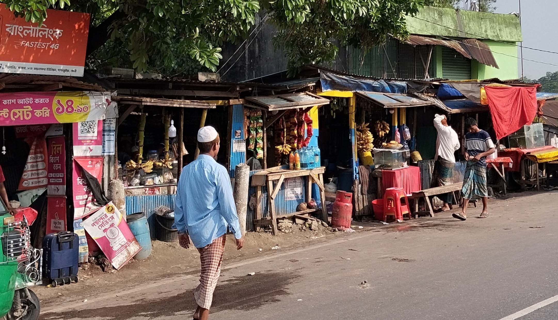 সিলোনীয়া বাজারে ভূমি দখলবাজদের দৌরাত্ম্য