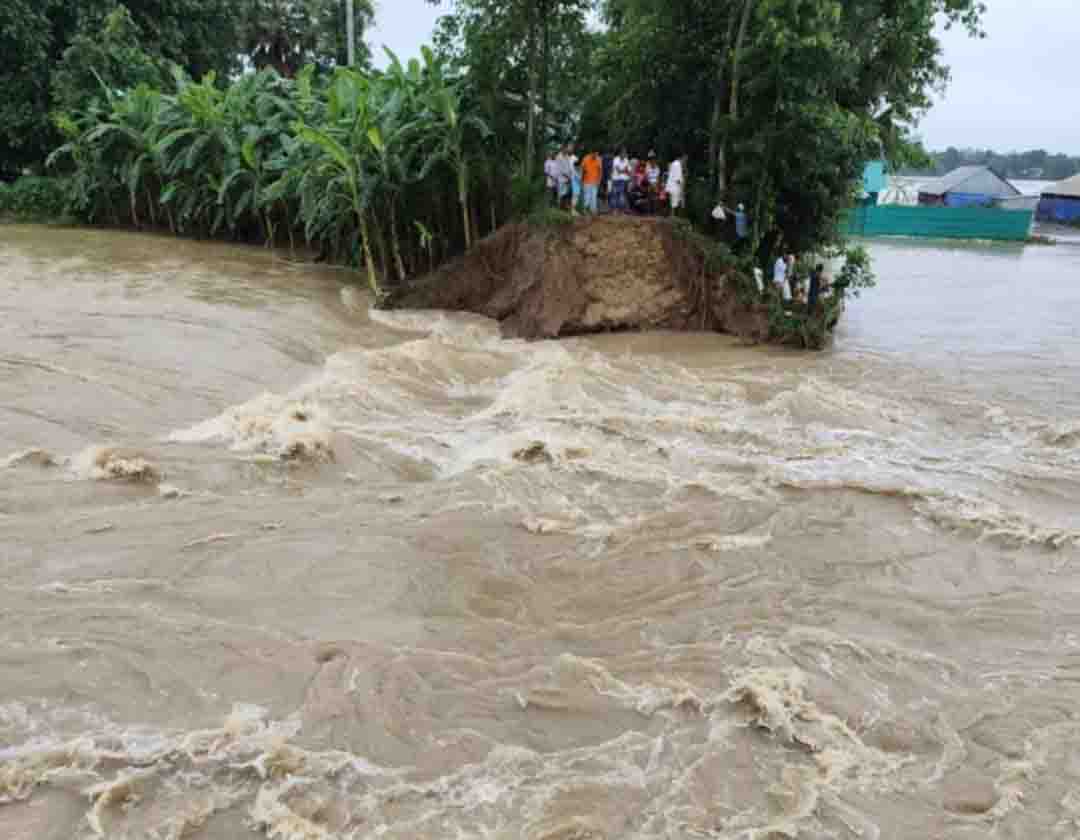 বন্যায় ফেনীর দুই উপজেলায় এইচএসসি পরীক্ষা স্থগিত