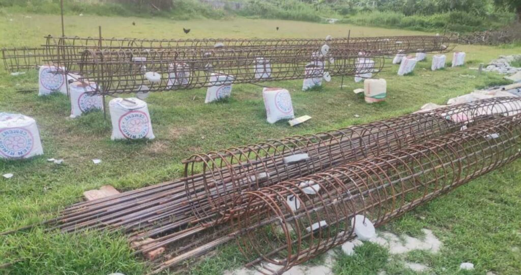 চাঁদা না দেয়ায় দাগনভূঞায় পৌরসভার ভবন নির্মাণ কাজ বন্ধ