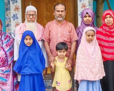 কলহ ও সম্পত্তির ভাগ-ভাটোয়ারার দ্বন্দ্বে ভাঙছে পরিবার