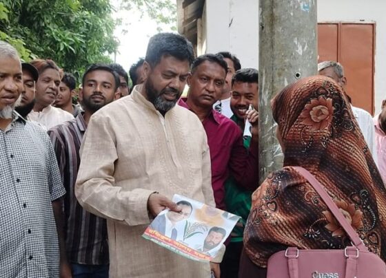মুন্সিরহাট ও আমজাদহাটে ধানের শীষের প্রচারণায় মজনু