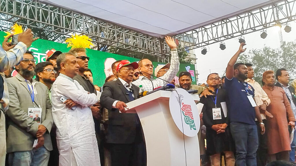 তাহাজ্জুদ পড়ে কেন্দ্রে যাবেনভোটের ফল নিয়ে বাড়ি ফিরবেন