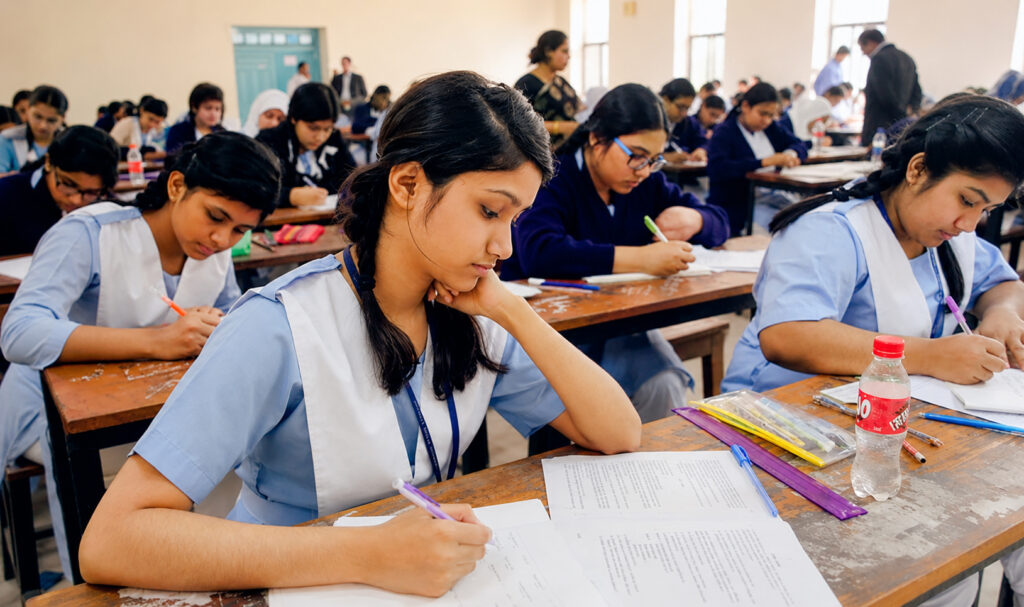 ফেনীতে এইচএসসি ও আলিম পরীক্ষায়
