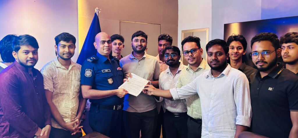 অটোরিকশা নিয়ন্ত্রণ ও যানজট নিরসনে পুলিশ সুপারকে নিরাপদ সড়ক আন্দোলনের স্মারকলিপি