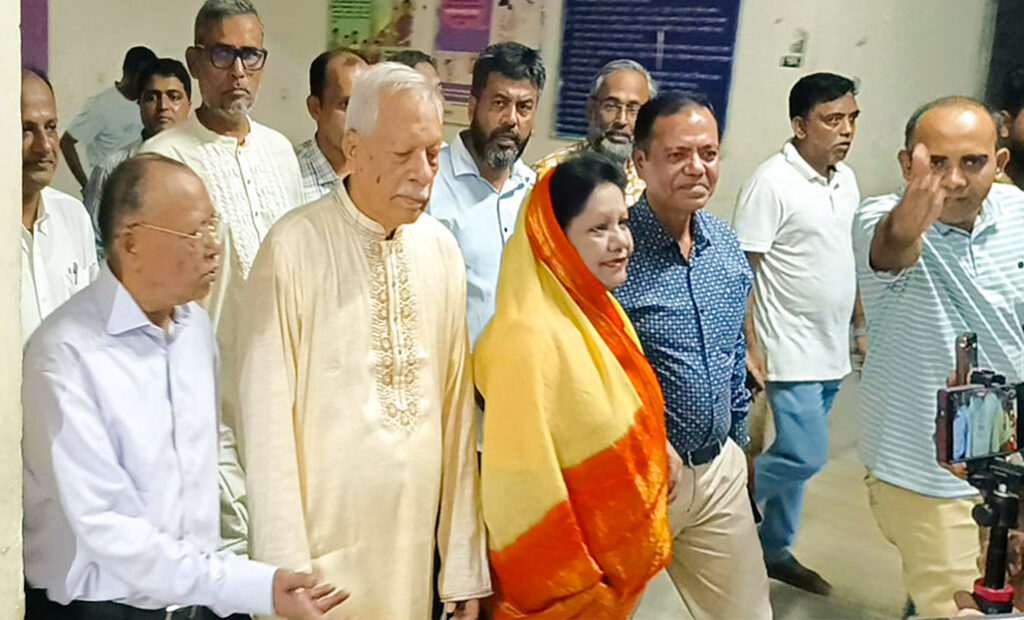 ২৫০শয্যা ফেনী জেনারেল হাসপাতাল পরিদর্শনে পরিবেশ মন্ত্রী