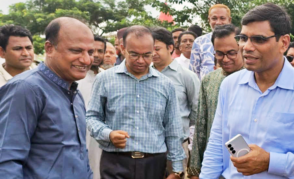 ফেনীতে প্রধানমন্ত্রীর আগমন উপলক্ষে পানি সম্পদ মন্ত্রণালয়ের সচিবের পথসভাস্থল পরিদর্শন