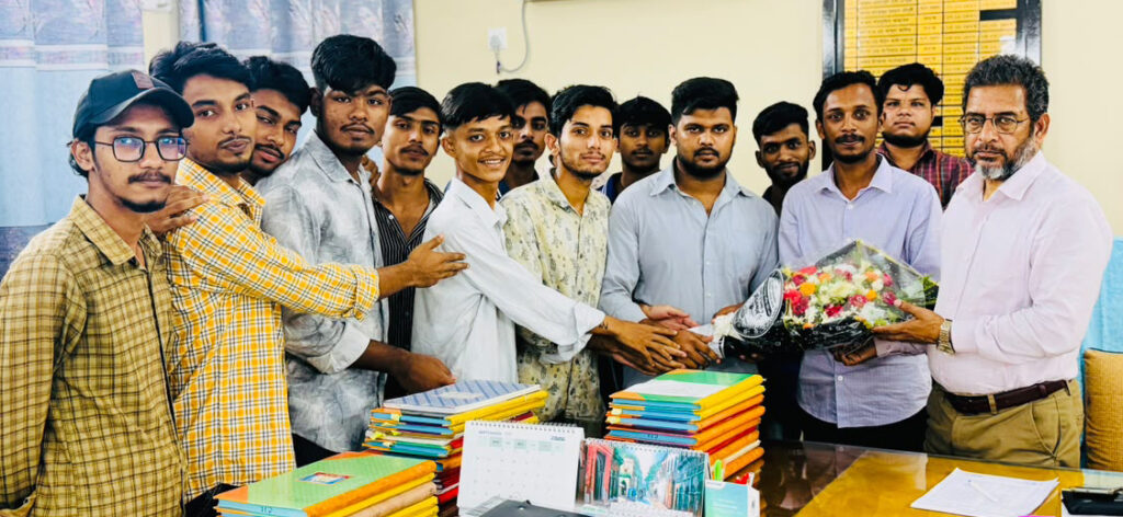নতুন অধ্যক্ষের সাথে ছাত্রদলের সৌজন্য সাক্ষাৎ